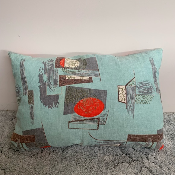 Vintage atomic bark cloth feather stuffed cushion - Picture 2 of 2